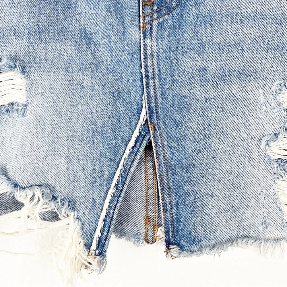 FREE PEOPLE WE THE FREE Ripped Distressed Blue Denim Jean Mini Skirt 26 Boho